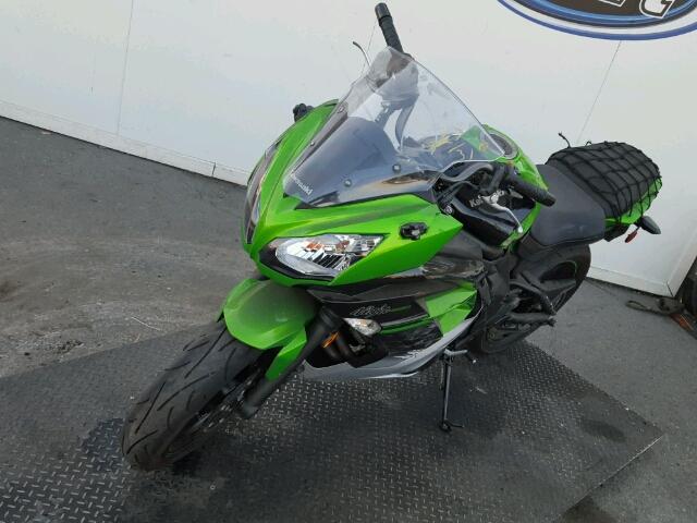 JKAEXEE12GDA22808 - 2016 KAWASAKI EX650 E GREEN photo 2