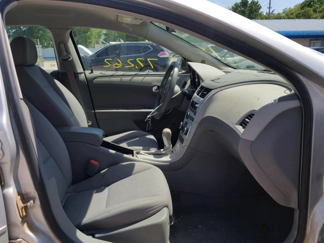 1G1ZG57B694236366 - 2009 CHEVROLET MALIBU LS Gümüş foto 5