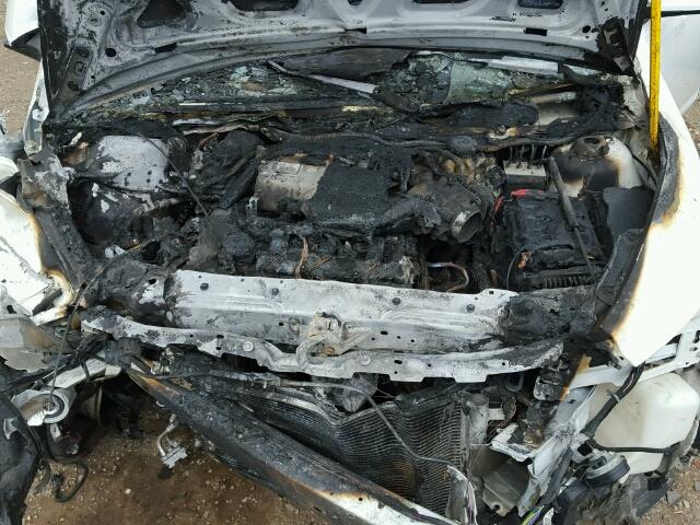 1G1ZE5E73BF302953 - 2011 CHEVROLET MALIBU LTZ 白色 照片 7