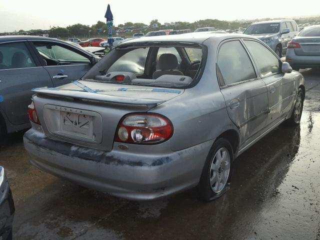 KNAFB121615055344 - 2001 KIA SEPHIA BAS SILVER photo 4