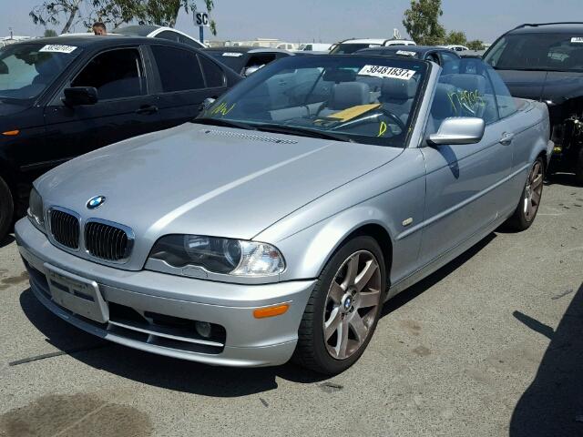 WBABS33451JY56423 - 2001 BMW 325 CI SILVER photo 2