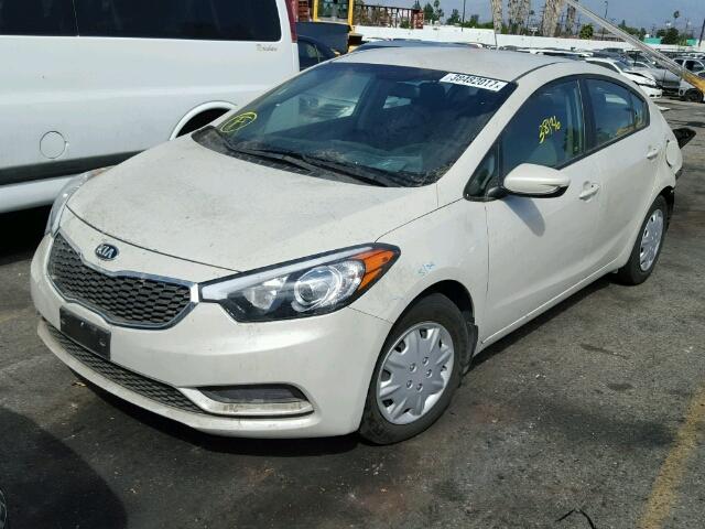 KNAFK4A62F5344954 - 2015 KIA FORTE LX CREAM photo 2