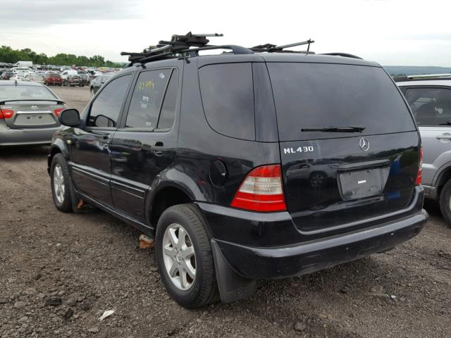 4JGAB72E8YA181821 - 2000 MERCEDES-BENZ ML 430 黑色 照片 3