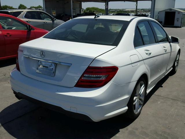 WDDGF4HB5DR263960 - 2013 MERCEDES-BENZ C 250 WHITE photo 4