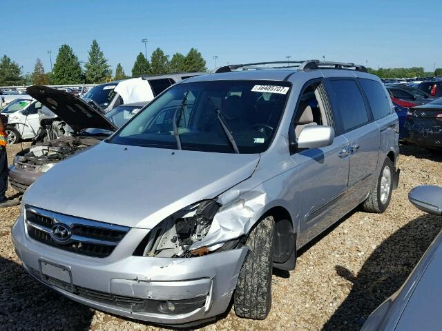 KNDMC233376031714 - 2007 HYUNDAI ENTOURAGE SILVER photo 2