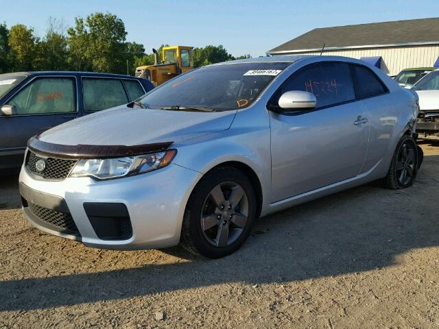 KNAFU6A24B5455311 - 2011 KIA FORTE EX SILVER photo 2