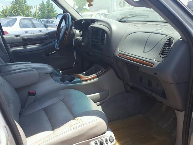 5LMPU28A1XLJ32200 - 1999 LINCOLN NAVIGATOR 银色 照片 5