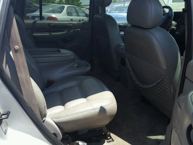 5LMPU28A1XLJ32200 - 1999 LINCOLN NAVIGATOR 银色 照片 6