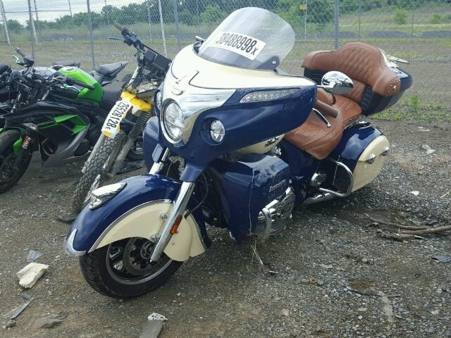 56KTRAAA4G3335572 - 2016 INDIAN MOTORCYCLE CO. ROADMASTER TWO TONE photo 2