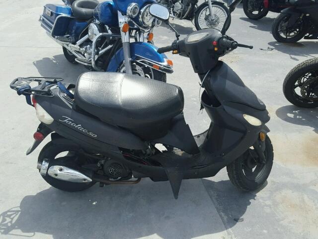 L9NTEACB3G1052732 - 2016 TAOT SCOOTER BLACK photo 9