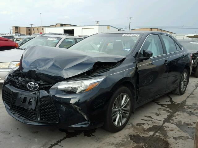 4T1BF1FK1GU566978 - 2016 TOYOTA CAMRY LE მწვანე ფოტო 2