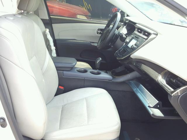 4T1BK1EB6FU161517 - 2015 TOYOTA AVALON XLE WHITE photo 5