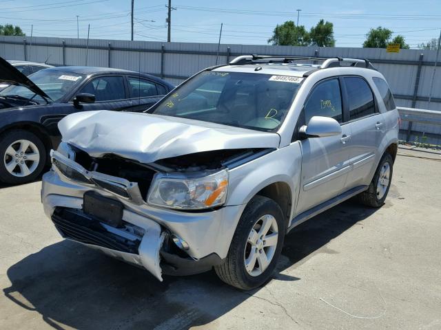 2CKDL73F566037717 - 2006 PONTIAC TORRENT GRAY photo 2