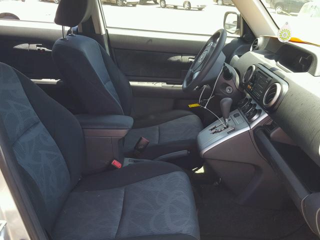 JTLZE4FE2CJ013161 - 2012 TOYOTA SCION XB Silber Foto 5
