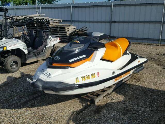 YDV32042B616 - 2016 SEAD JETSKI ORANGE photo 2