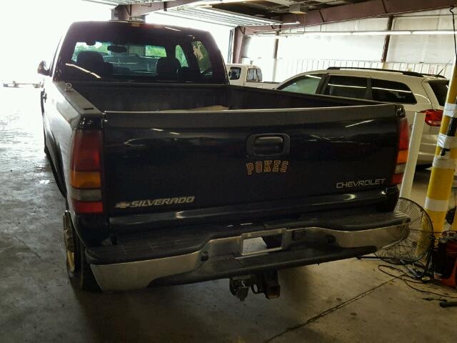 1GCHK23102F220333 - 2002 CHEVROLET SILVERADO BLACK photo 3