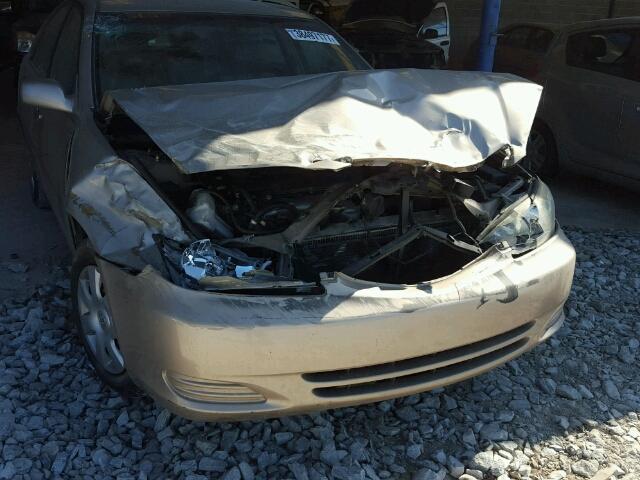 4T1BE32K04U377562 - 2004 TOYOTA CAMRY LE TAN photo 9