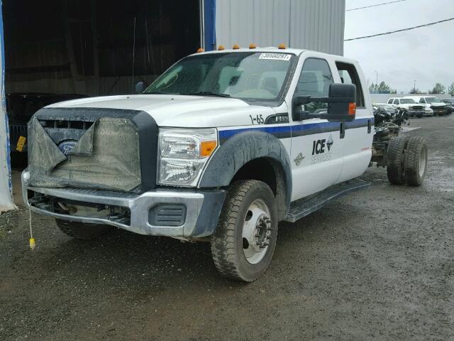 1FD0W5HT0DEA87736 - 2013 FORD F550 SUPER WHITE photo 2