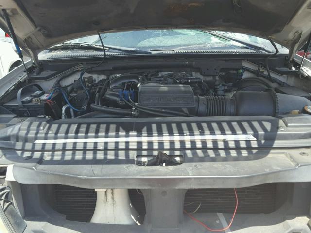 5LMRU27A4YLJ01034 - 2000 LINCOLN NAVIGATOR SILVER photo 7