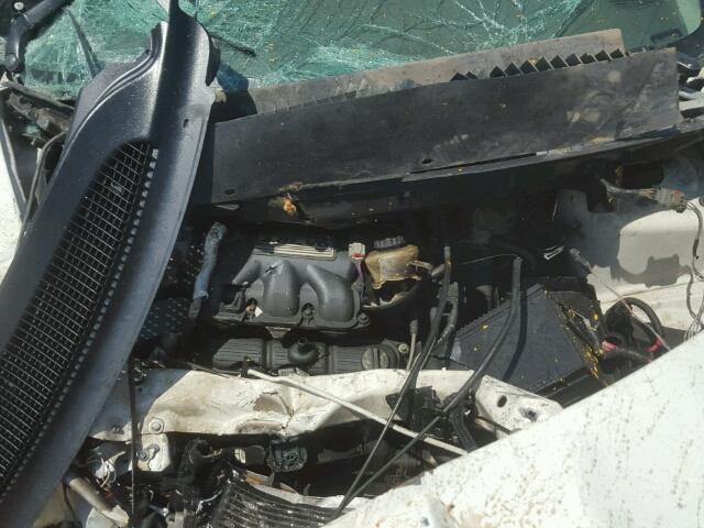 2A8GP54L17R316611 - 2007 CHRYSLER TOWN & COU WHITE photo 7