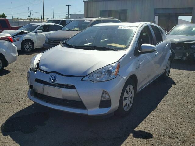 JTDKDTB39E1081653 - 2014 TOYOTA PRIUS C SILVER photo 2