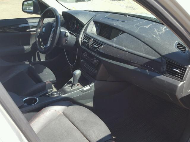 WBAVM5C57DVV89553 - 2013 BMW X1 XDRIVE3 SILVER photo 5