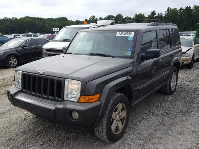 1J8HH48N16C367749 - 2006 JEEP COMMANDER GRAY photo 2
