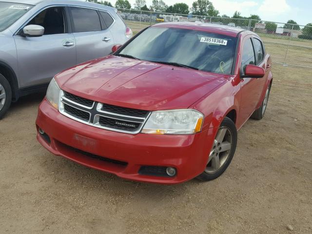 1B3BD2FG4BN523154 - 2011 DODGE AVENGER LU RED photo 2