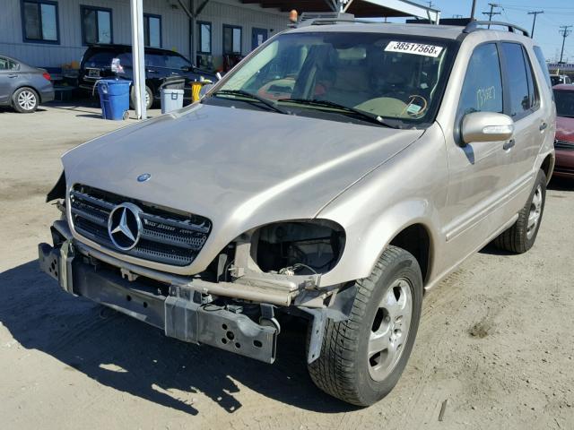 4JGAB57E43A427186 - 2003 MERCEDES-BENZ ML 350 GOLD photo 2