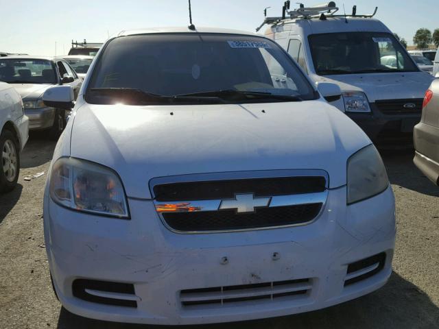 KL1TD56E69B626355 - 2009 CHEVROLET AVEO LS WHITE photo 9