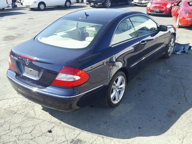 WDBTJ56H68F236423 - 2008 MERCEDES-BENZ CLK 350 BLUE photo 4