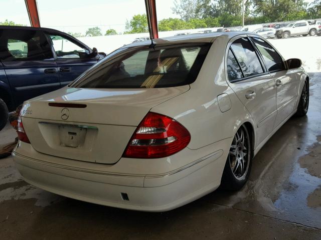 WDBUF70J66A914773 - 2006 MERCEDES-BENZ E 500 WHITE photo 4