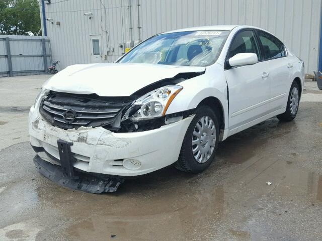 1N4AL2AP7CN482935 - 2012 NISSAN ALTIMA 2.5 WHITE photo 2