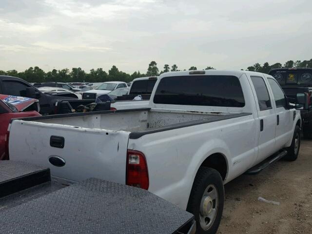 1FTWW30R88EC78975 - 2008 FORD F350 SRW S WHITE photo 4