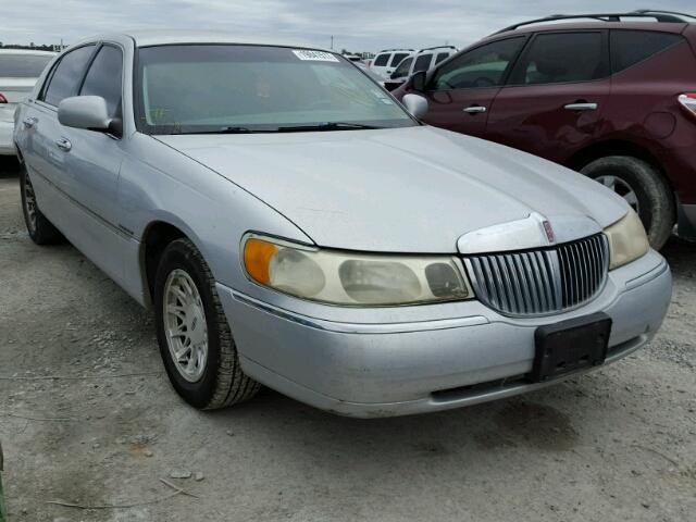 1LNFM82W6WY724909 - 1998 LINCOLN TOWN CAR S GRAY photo 1