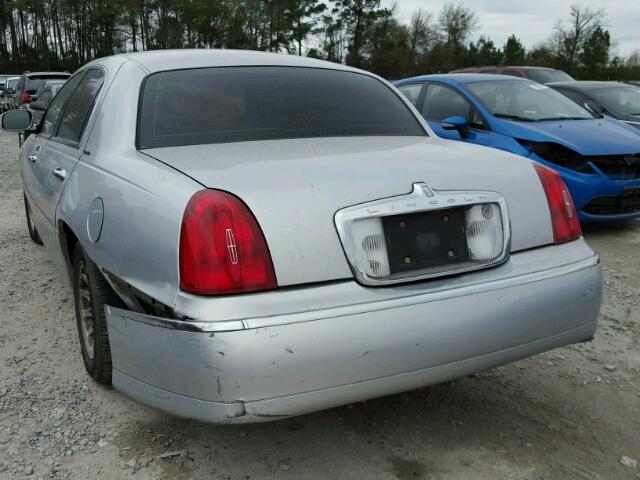 1LNFM82W6WY724909 - 1998 LINCOLN TOWN CAR S GRAY photo 3