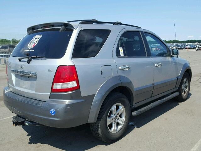 KNDJC733145236238 - 2004 KIA SORENTO EX SILVER photo 4