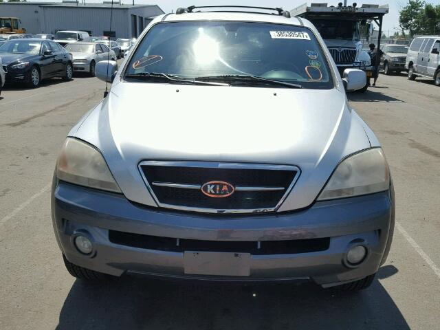 KNDJC733145236238 - 2004 KIA SORENTO EX SILVER photo 9