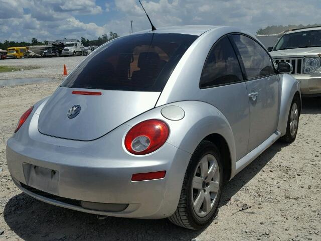 3VWPW31C57M512073 - 2007 VOLKSWAGEN NEW BEETLE 银色 照片 4