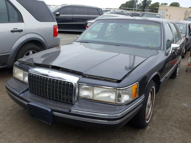 1LNLM81W9RY666173 - 1994 LINCOLN TOWN CAR E BLACK photo 2