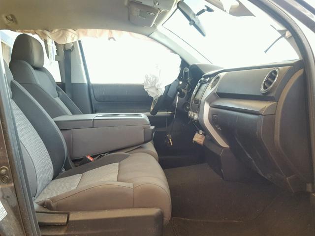5TFRM5F19GX099105 - 2016 TOYOTA TUNDRA DOU GRAY photo 5