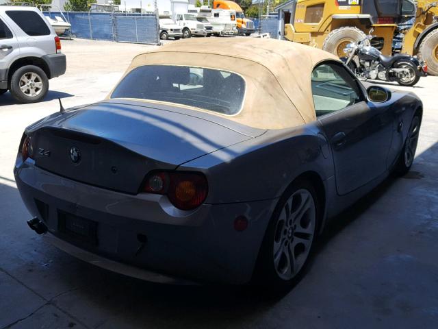 4USBT53574LU07302 - 2004 BMW Z4 3.0 GRAY photo 4