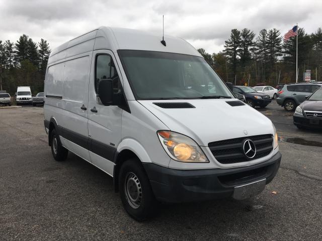WD3PE7CC4B5507823 - 2011 MERCEDES-BENZ SPRINTER 2 WHITE photo 2