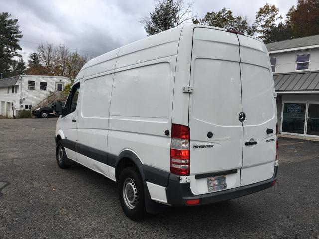 WD3PE7CC4B5507823 - 2011 MERCEDES-BENZ SPRINTER 2 WHITE photo 4