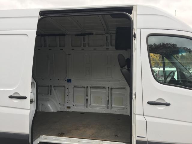 WD3PE7CC4B5507823 - 2011 MERCEDES-BENZ SPRINTER 2 WHITE photo 6