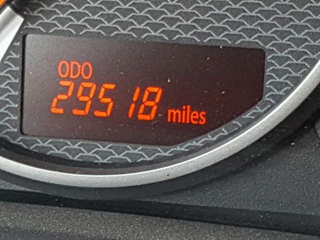 JF1ZNAA19G9705669 - 2016 TOYOTA SCION FR-S WHITE photo 8