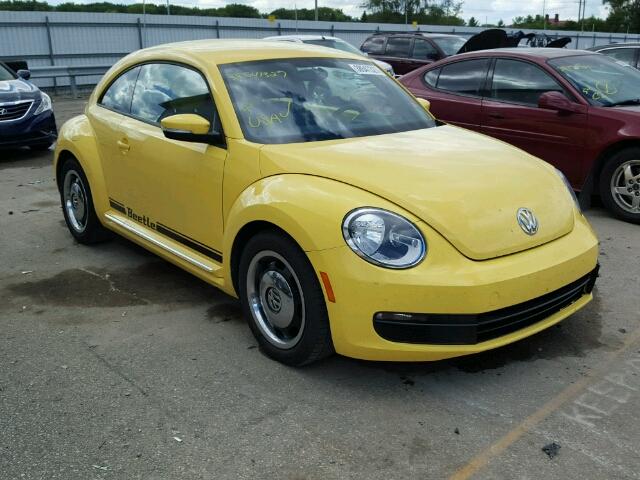 3VWJP7AT3CM661862 - 2012 VOLKSWAGEN BEETLE YELLOW photo 1