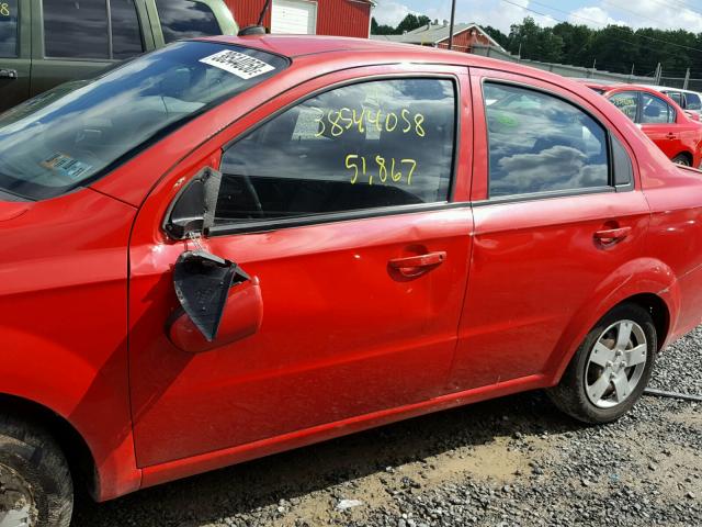 KL1TD56E79B355256 - 2009 CHEVROLET AVEO LS RED photo 9