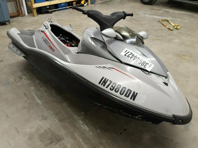 USPLE33738C404 - 2004 POLARIS JET SKI SILVER photo 1