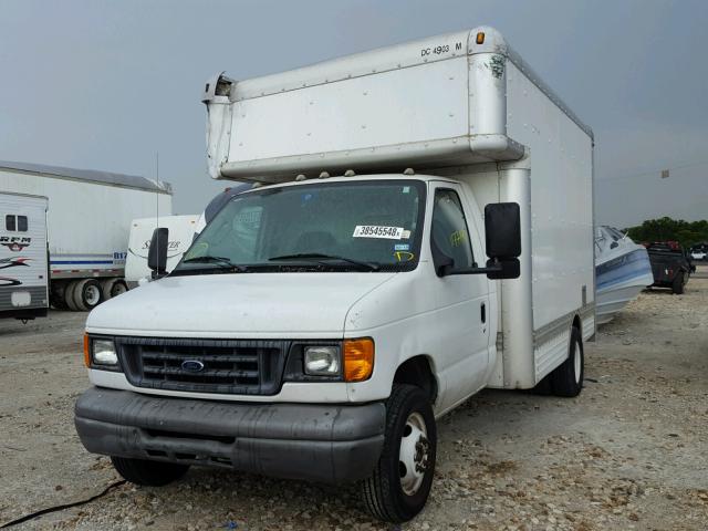 1FDXE45S56DA63464 - 2006 FORD ECONOLINE WHITE photo 2